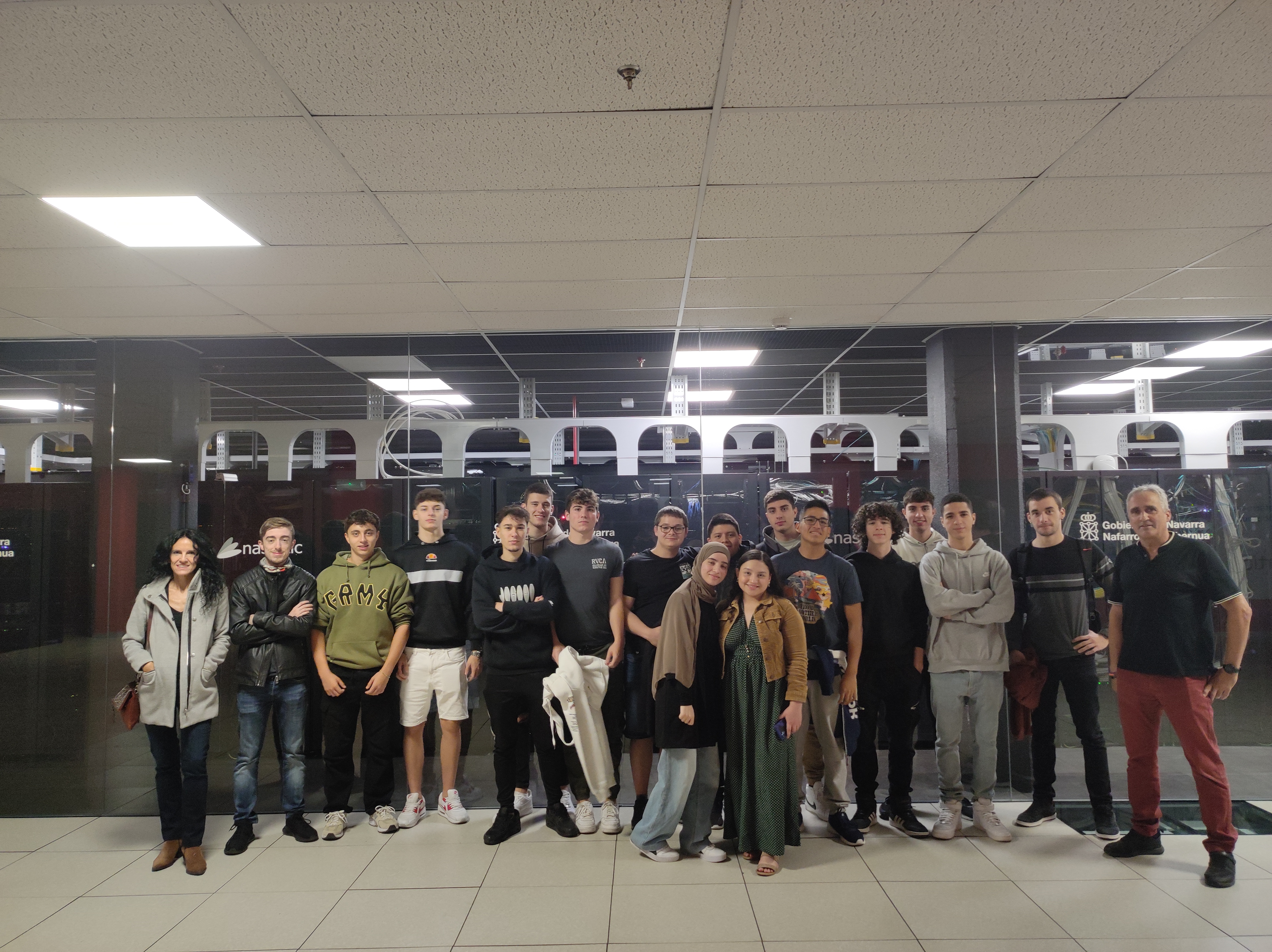 El CI Cuatrovientos de Pamplona visita el Centro de Supercomputación